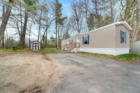 39 Spruce Terrace Derry NH 03038