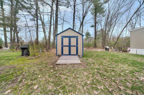 39 Spruce Terrace Derry NH 03038