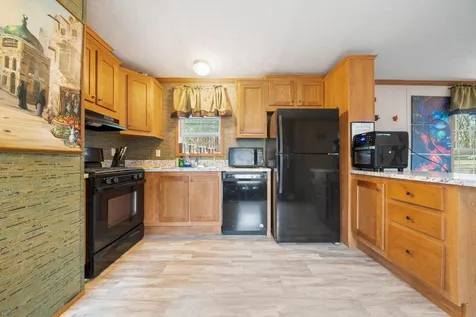 39 Spruce Terrace Derry NH 03038