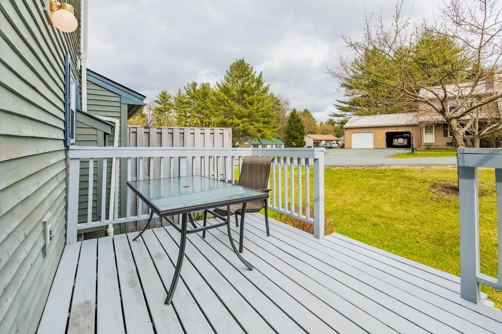 19 Fieldstone Way Hartford VT 05001