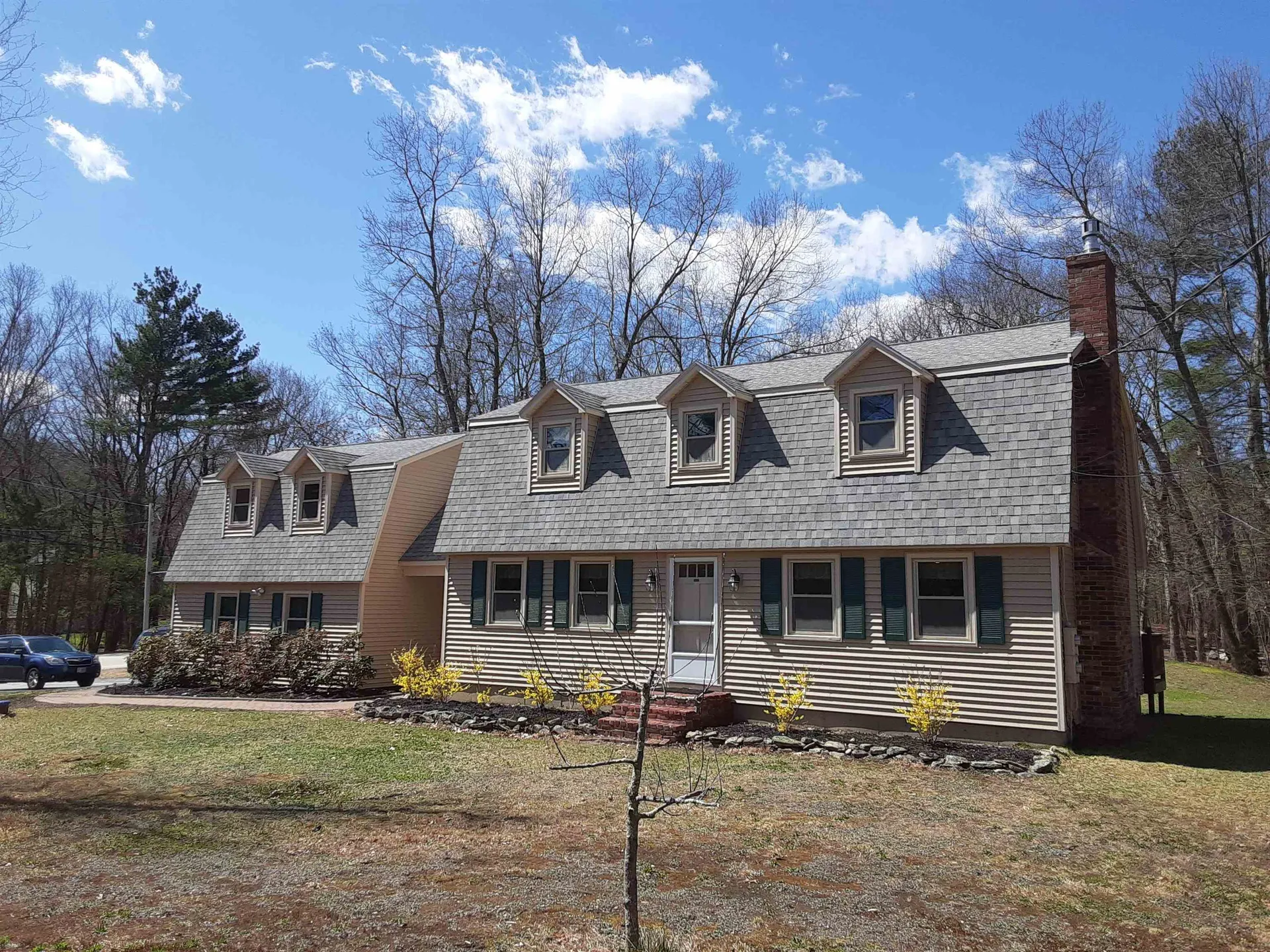 17 Schaefer Circle Hudson NH 03051