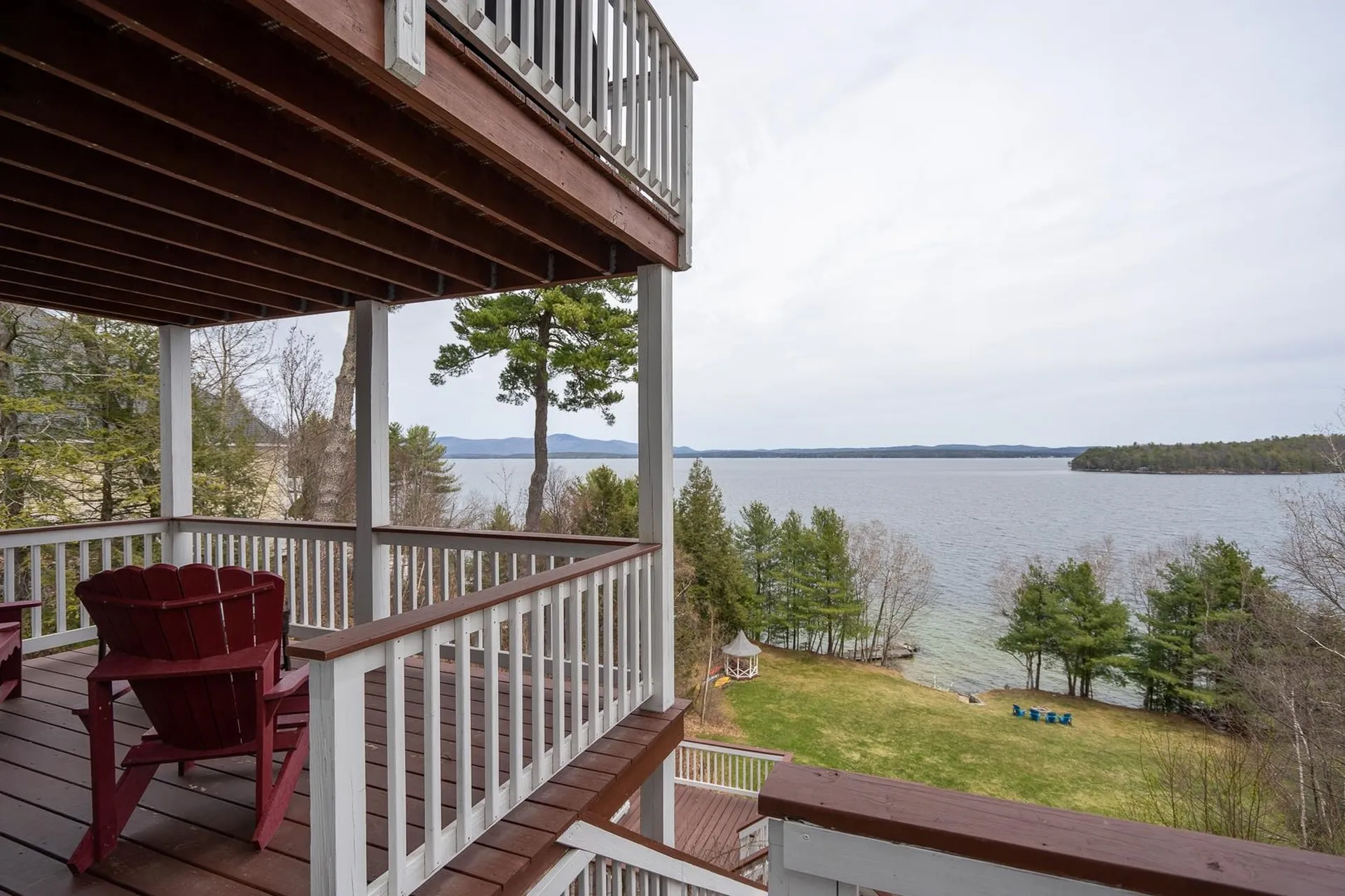 46 Dinsmoor Point Road Gilford NH 03249