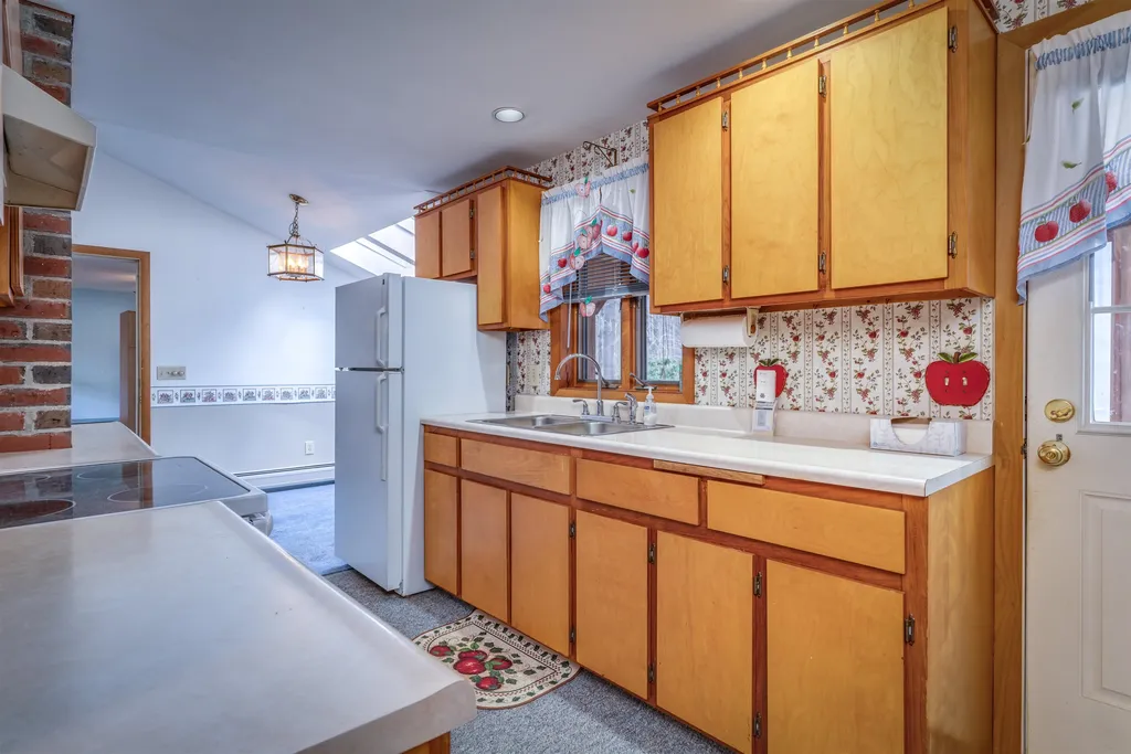 454 Beauty Hill Road Barrington NH 03825