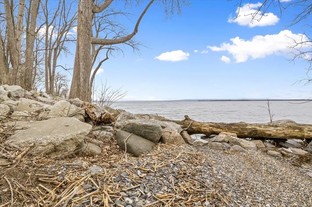 113 West Shore Road Alburgh VT 05440