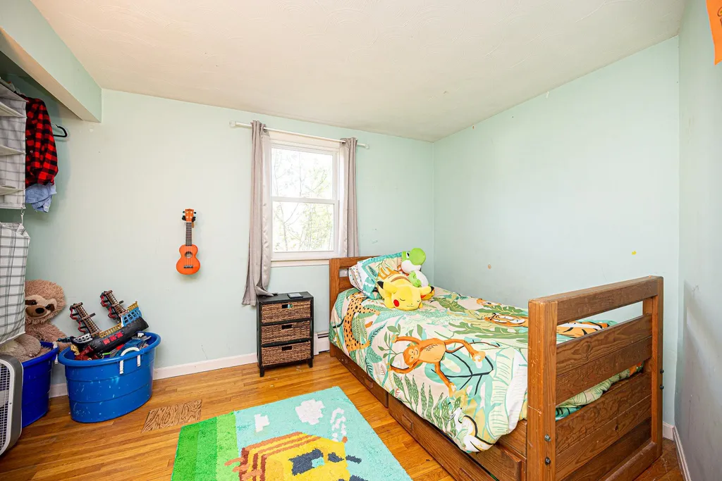 8 Briar Avenue Salem NH 03079