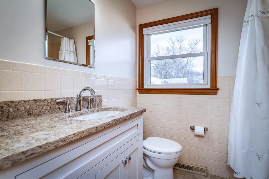 47 Suzanne Drive Portsmouth NH 03801