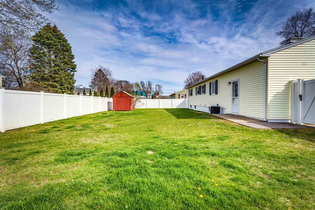47 Suzanne Drive Portsmouth NH 03801
