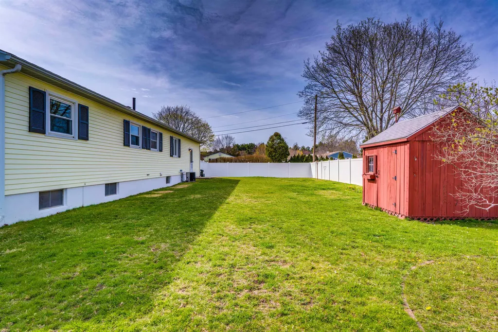 47 Suzanne Drive Portsmouth NH 03801