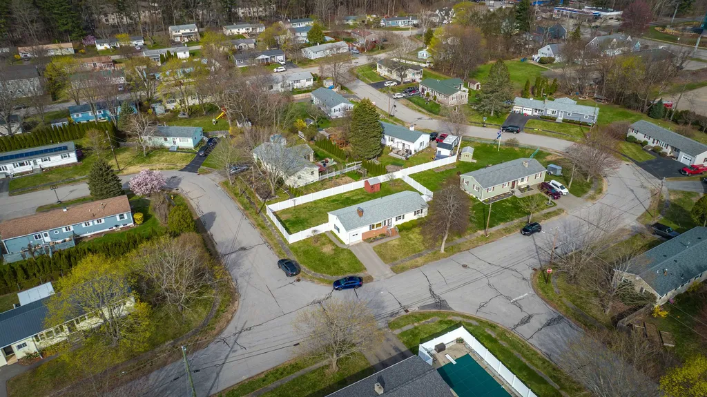 47 Suzanne Drive Portsmouth NH 03801