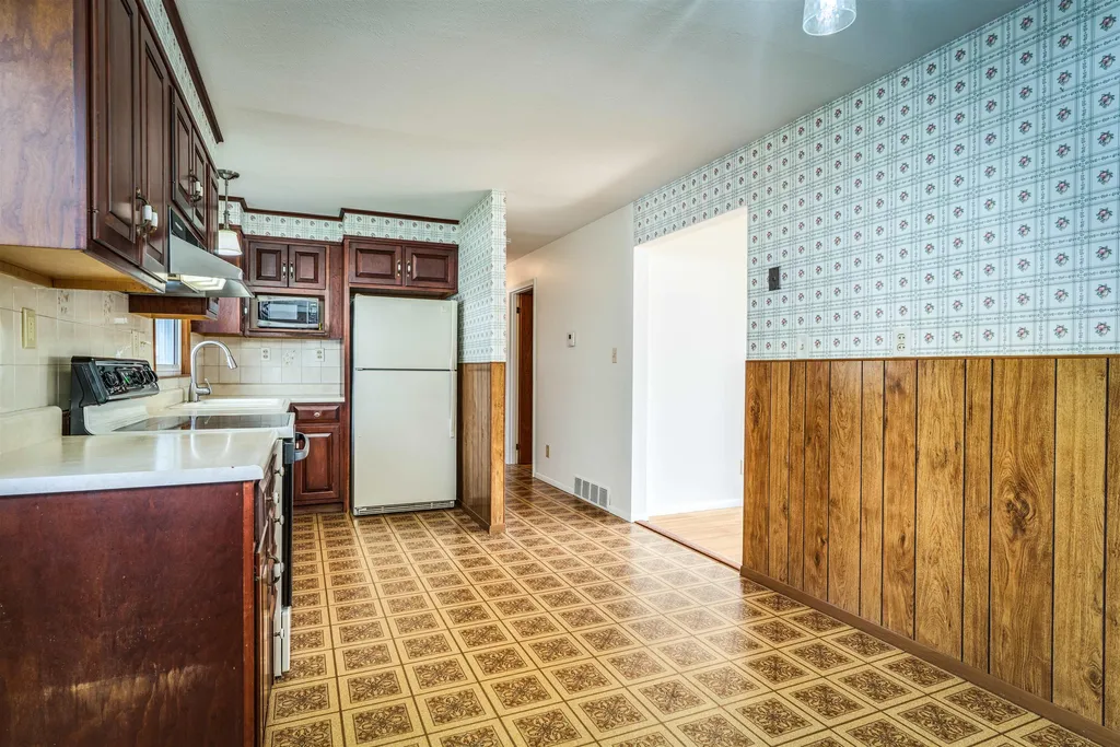 47 Suzanne Drive Portsmouth NH 03801