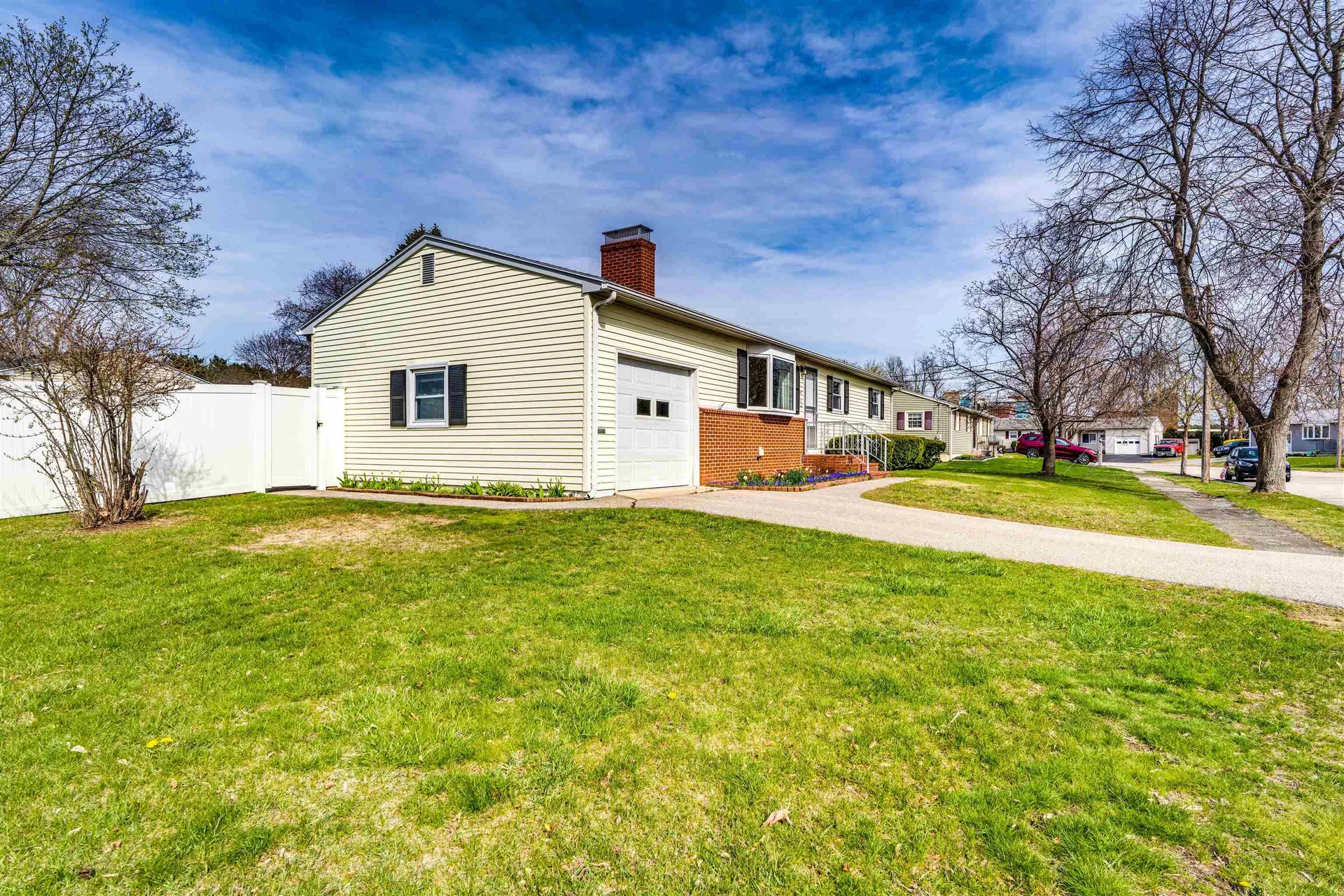 47 Suzanne Drive Portsmouth NH 03801