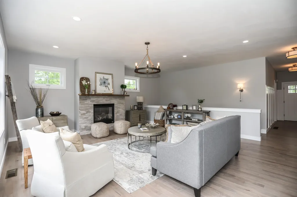 19 Treeline Drive Auburn NH 03032