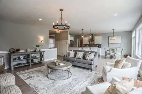 19 Treeline Drive Auburn NH 03032