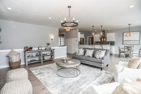 19 Treeline Drive Auburn NH 03032