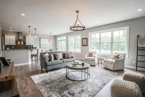 19 Treeline Drive Auburn NH 03032