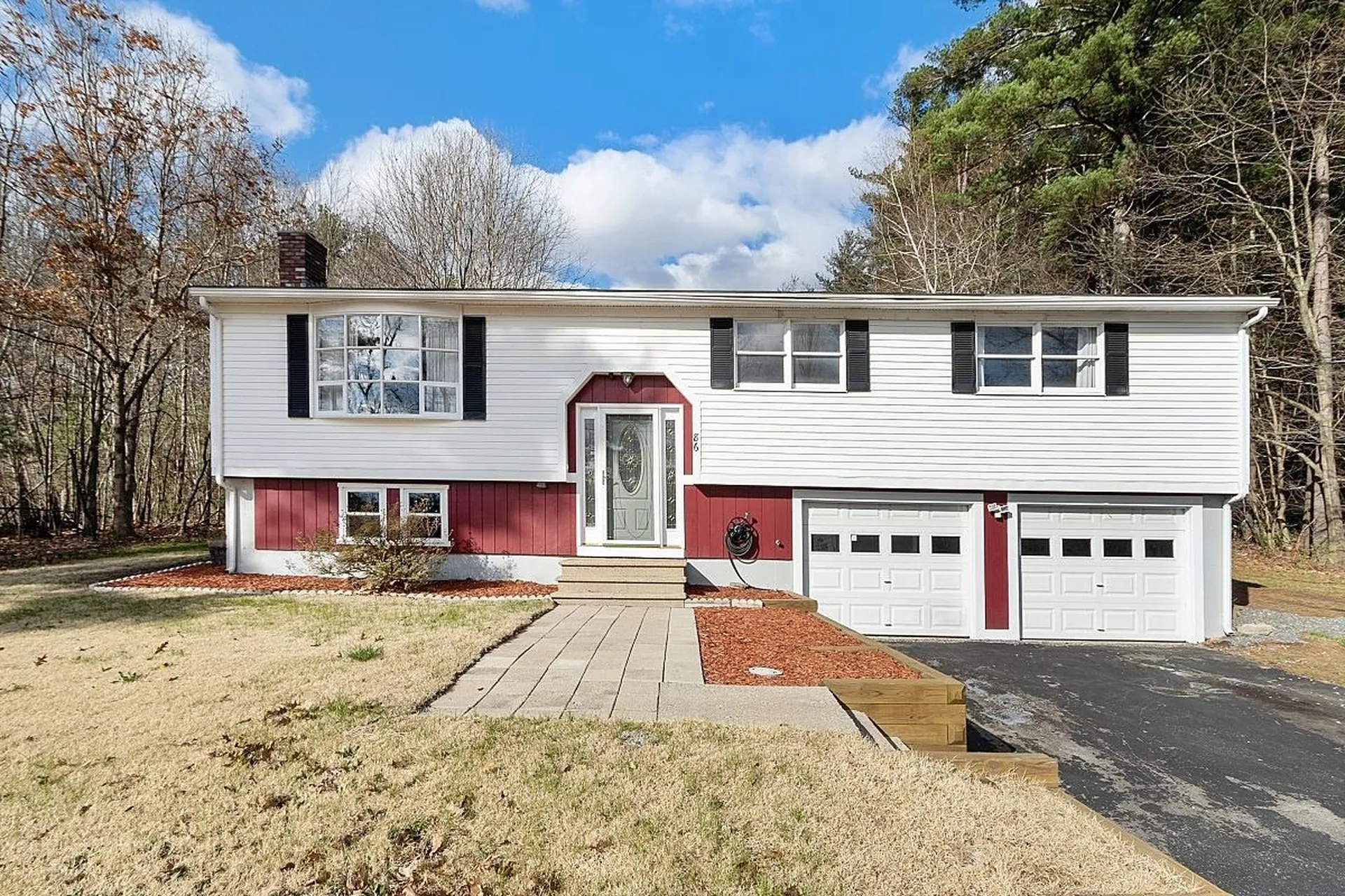 86 Dracut Road Hudson NH 03051