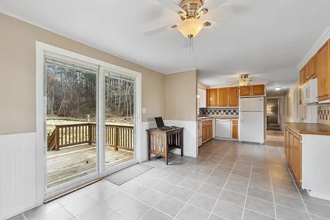 86 Dracut Road Hudson NH 03051
