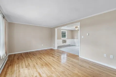 86 Dracut Road Hudson NH 03051