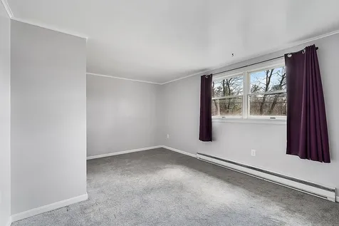 86 Dracut Road Hudson NH 03051