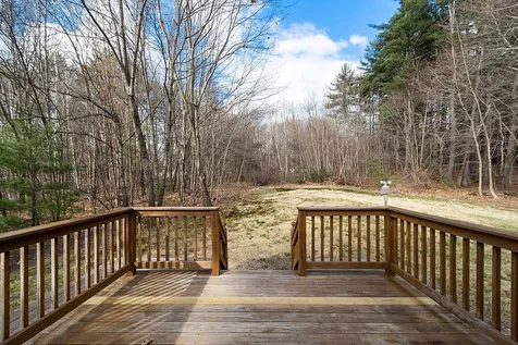 86 Dracut Road Hudson NH 03051