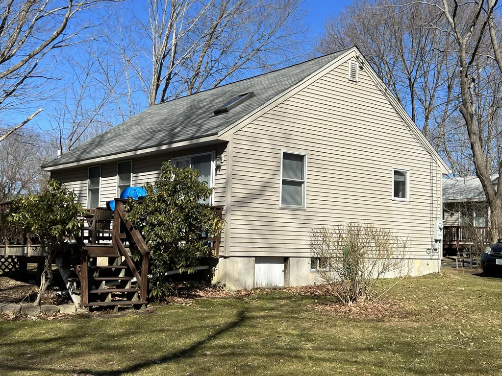 316-320 Wallis Road Rye NH 03870