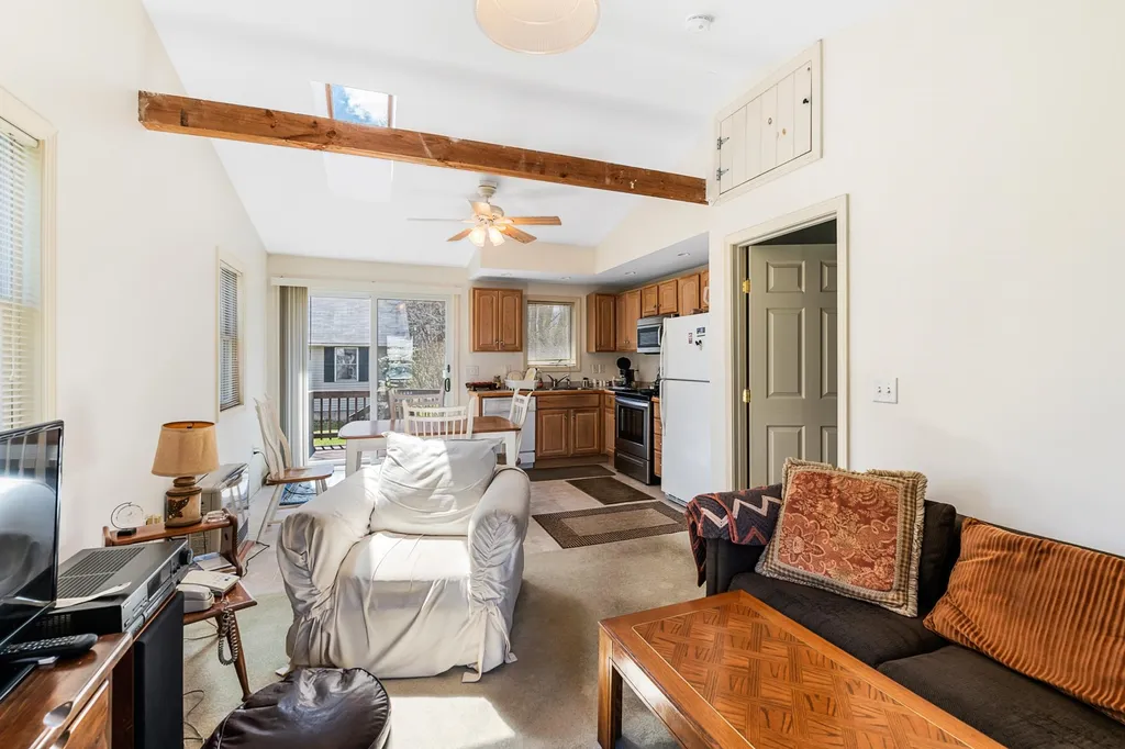 316-320 Wallis Road Rye NH 03870