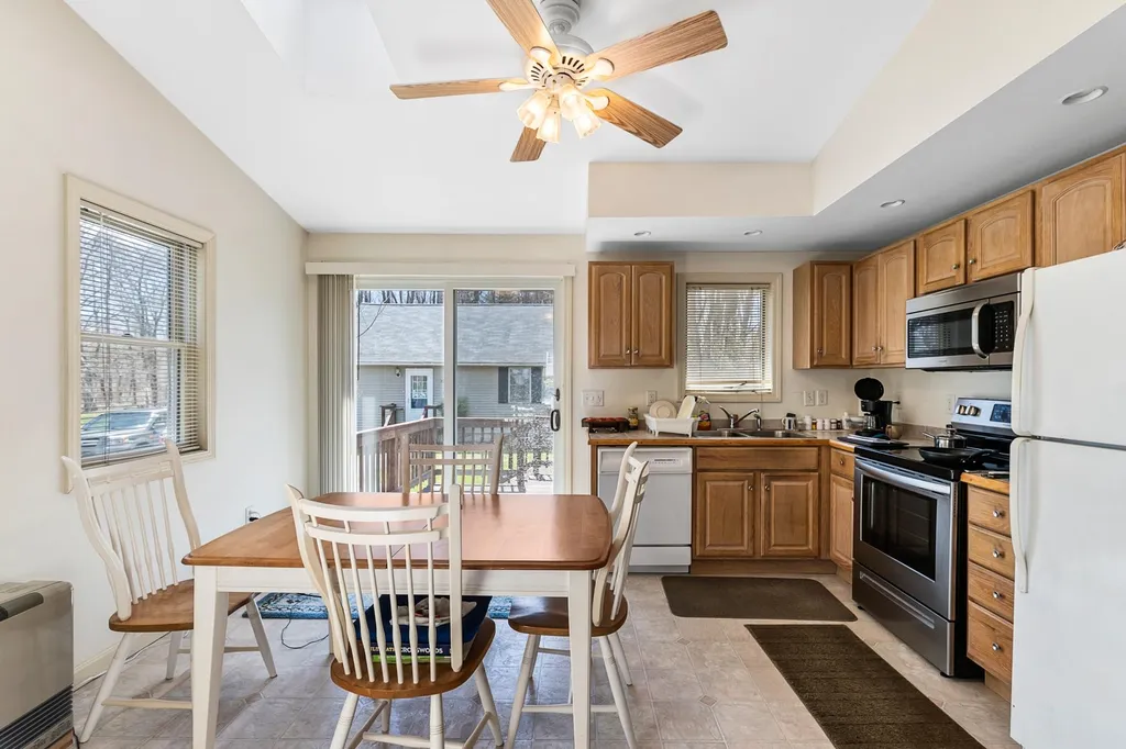 316-320 Wallis Road Rye NH 03870