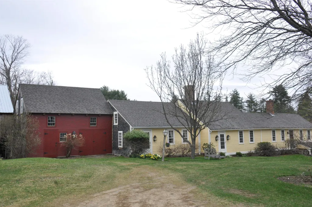 22 Wyman Road Loudon NH 03307