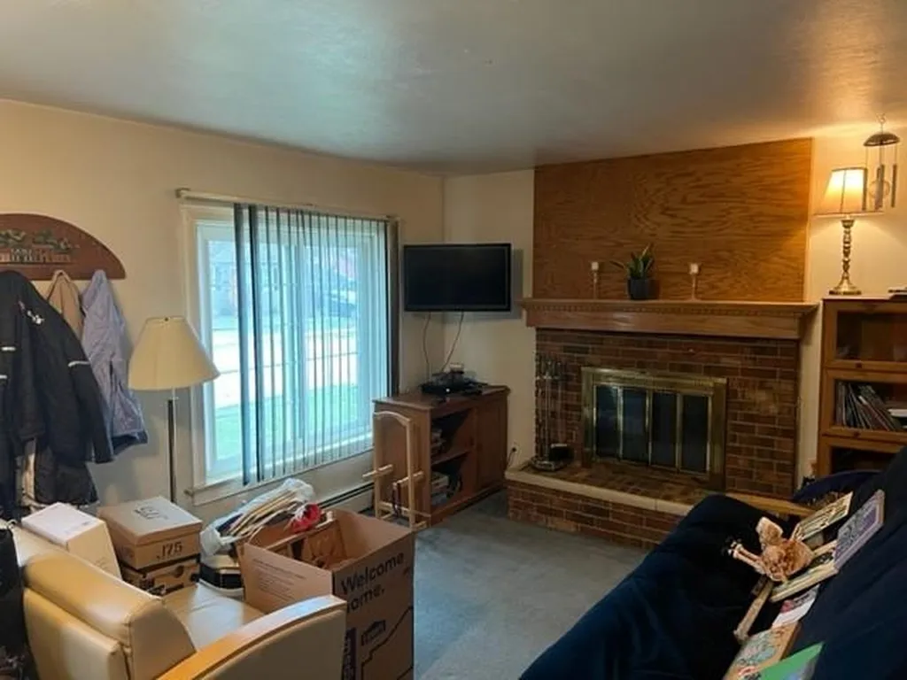 122 Woodbury Road Burlington VT 05408