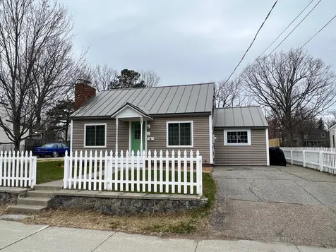 122 Woodbury Road Burlington VT 05408