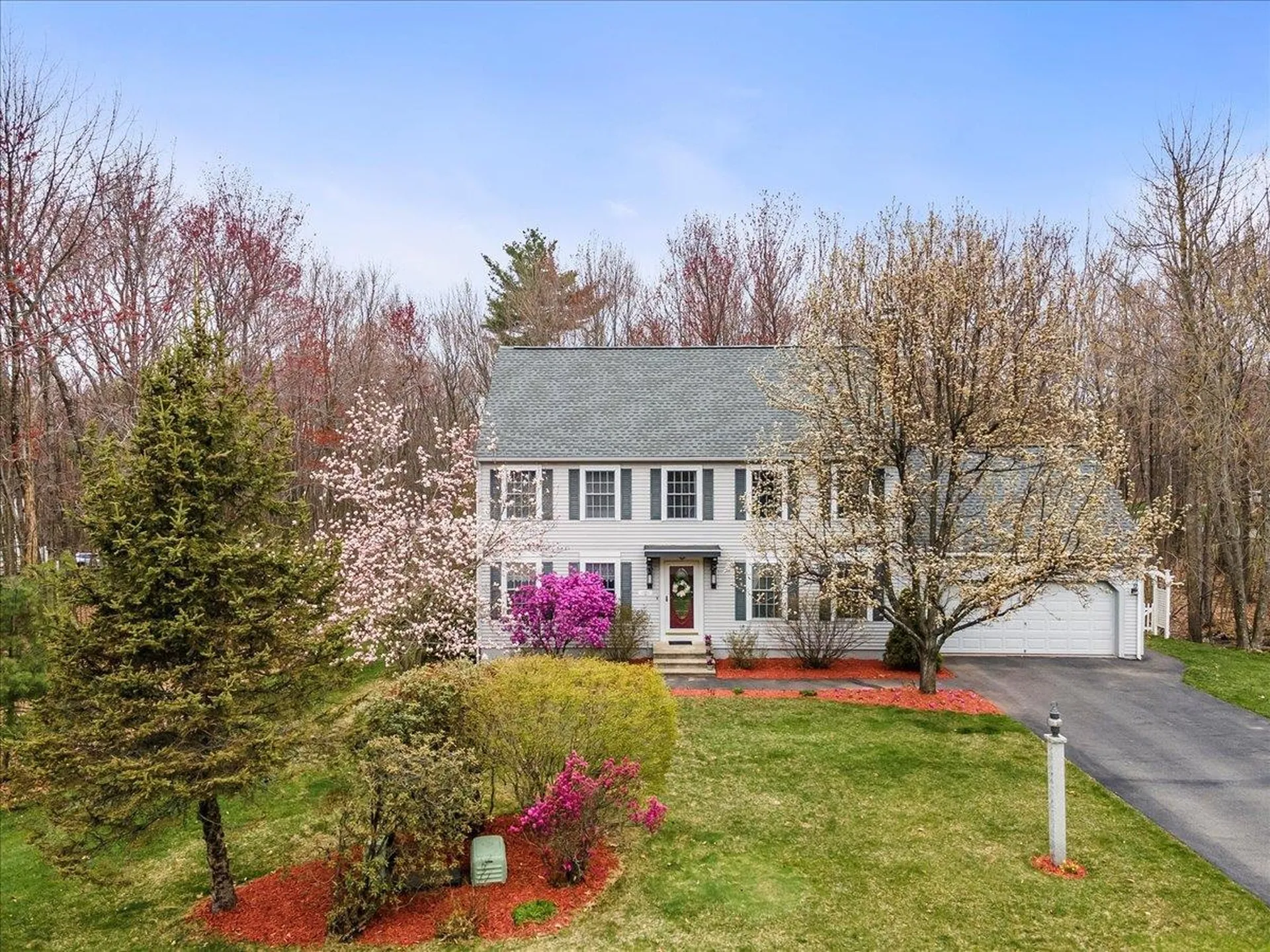 38 Virginia Court Hooksett NH 03106