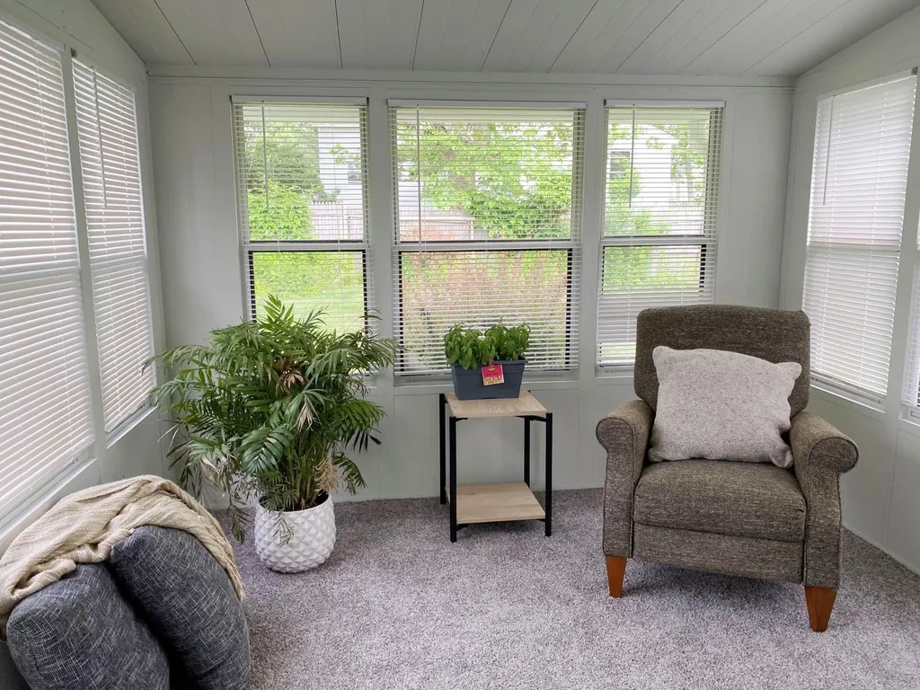 17 Coaker Avenue Hooksett NH 03106
