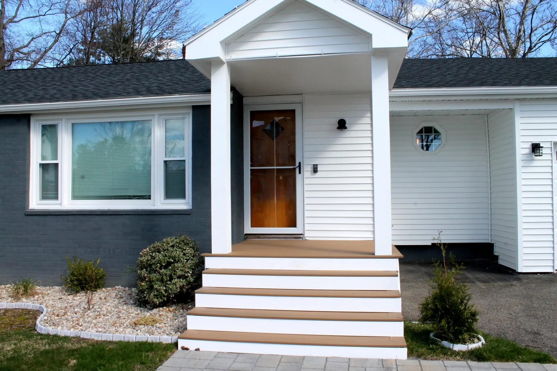 17 Coaker Avenue Hooksett NH 03106