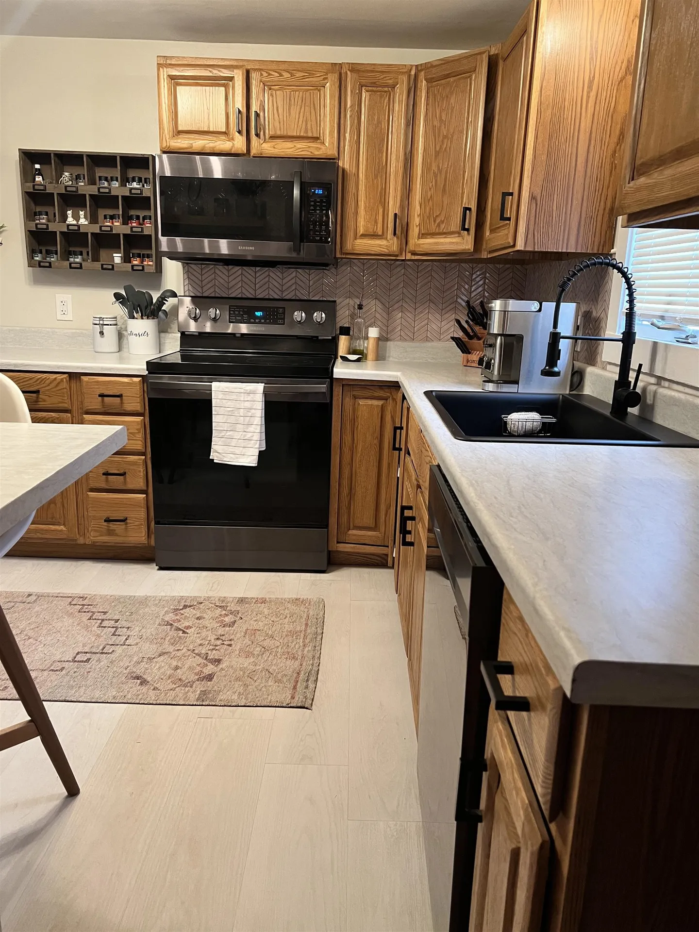 17 Coaker Avenue Hooksett NH 03106