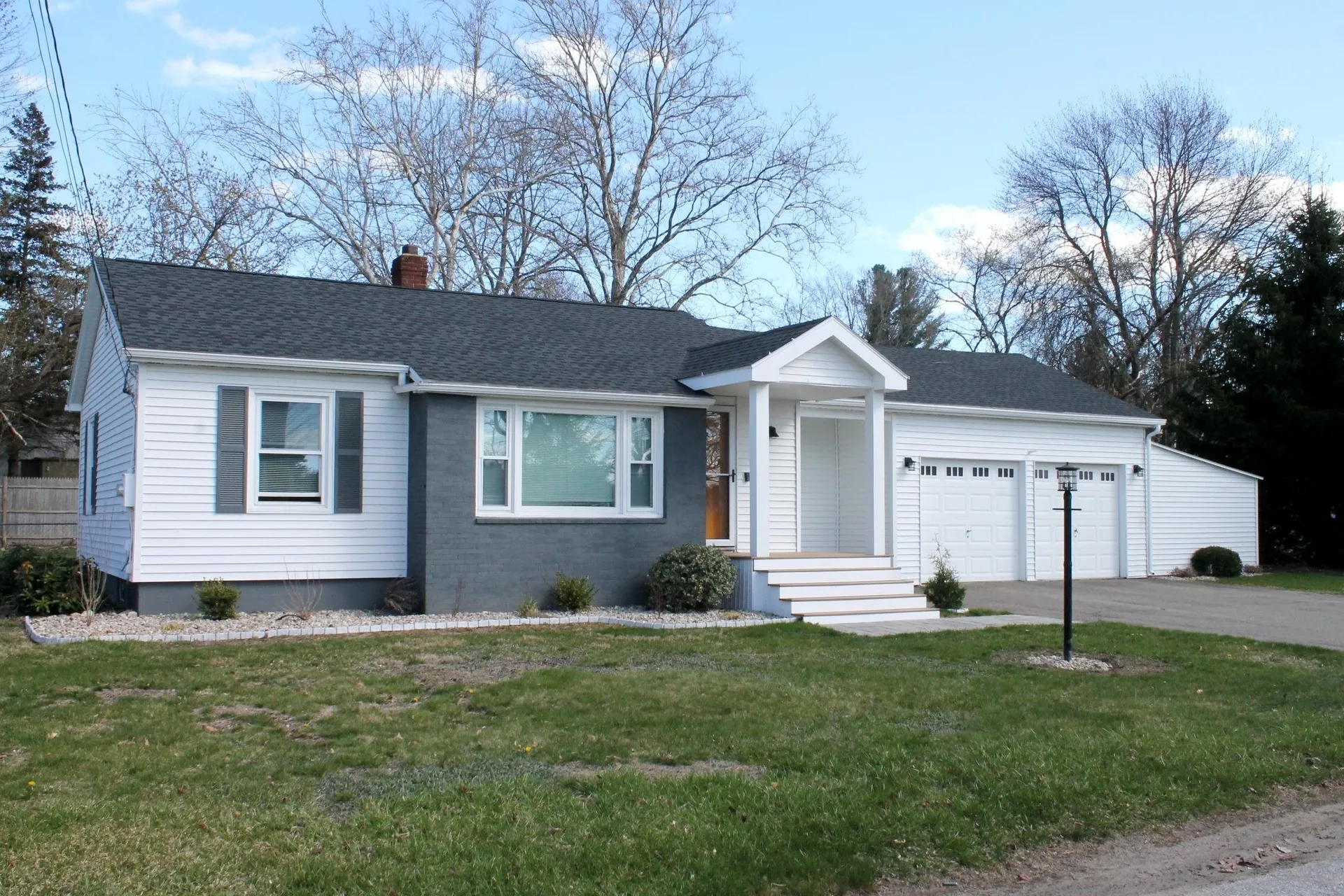 17 Coaker Avenue Hooksett NH 03106