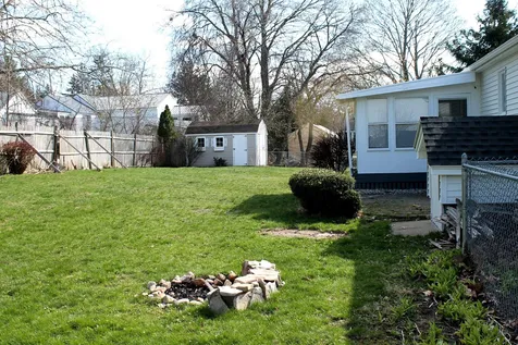 17 Coaker Avenue Hooksett NH 03106