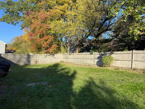 17 Coaker Avenue Hooksett NH 03106
