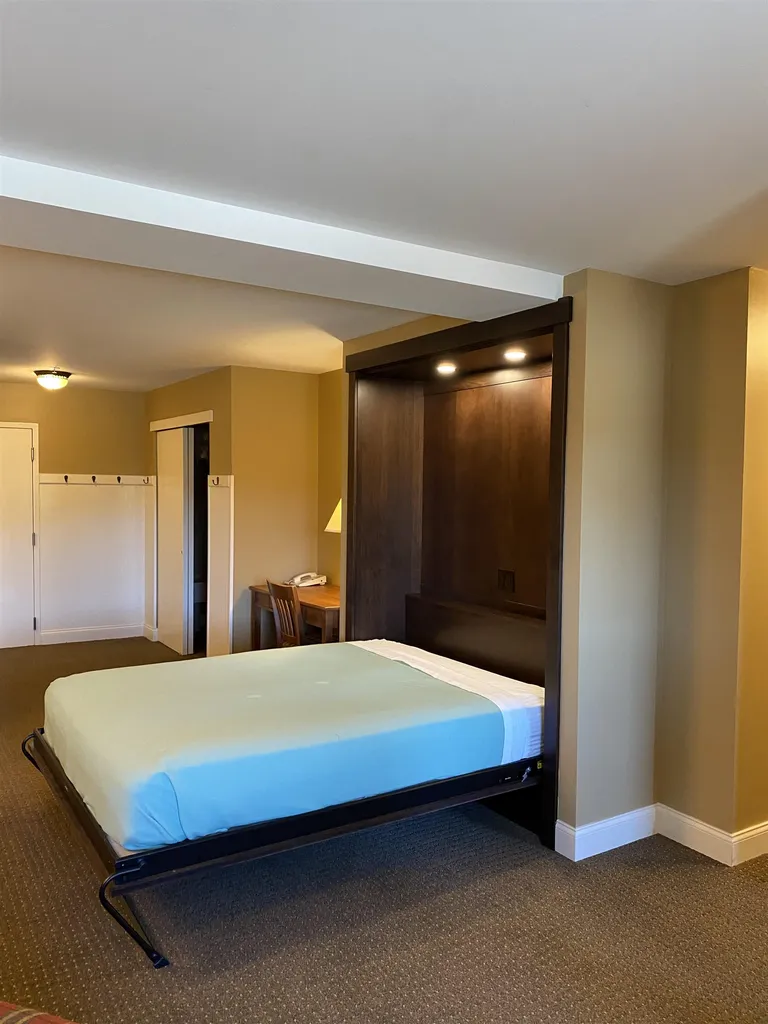 230 Qtr.2, 89 Grand Summit Way Dover VT 05356