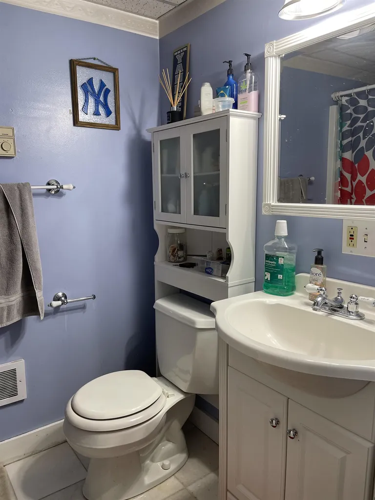 29 Landing Road Enfield NH 03748