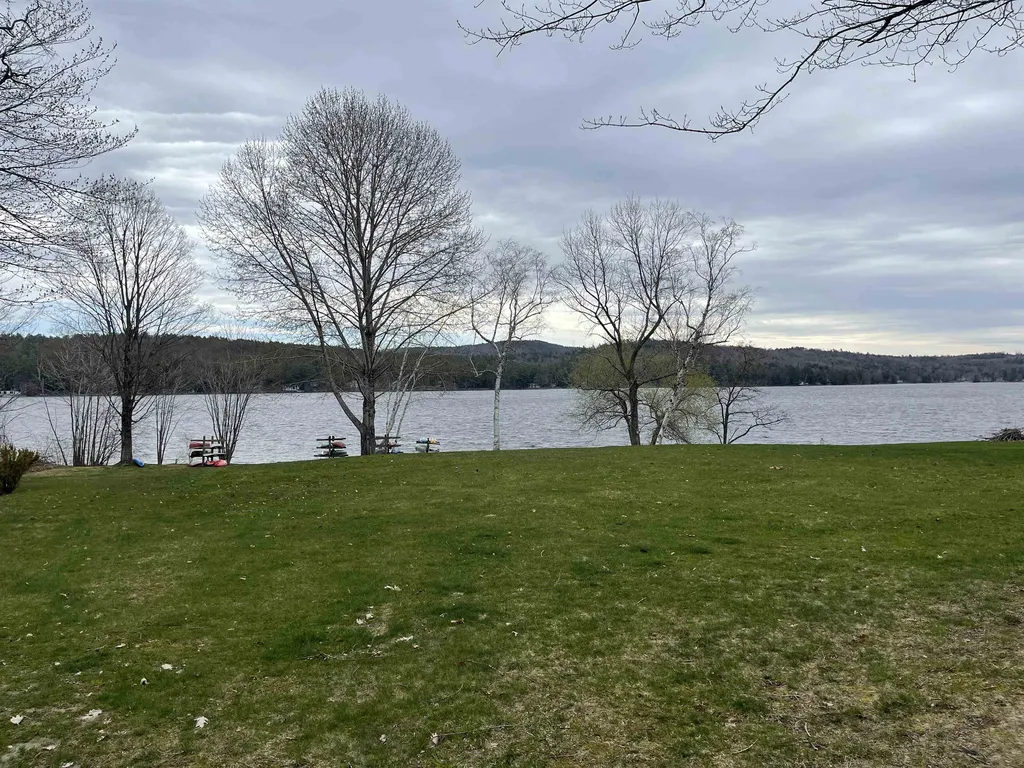 29 Landing Road Enfield NH 03748
