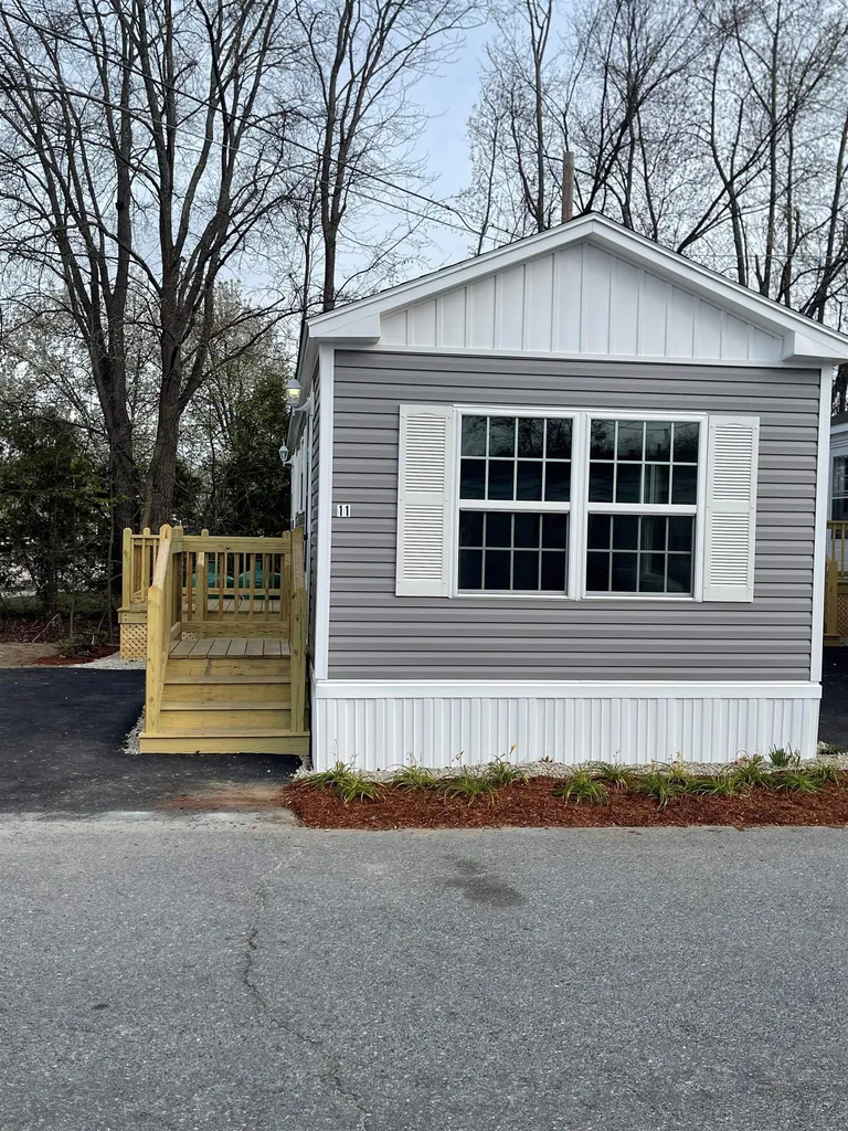 11 Brookwood Drive Salem NH 03079
