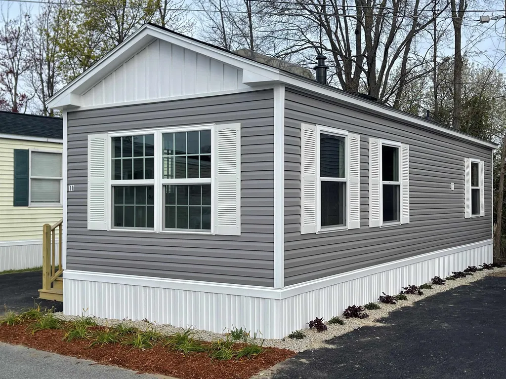 11 Brookwood Drive Salem NH 03079