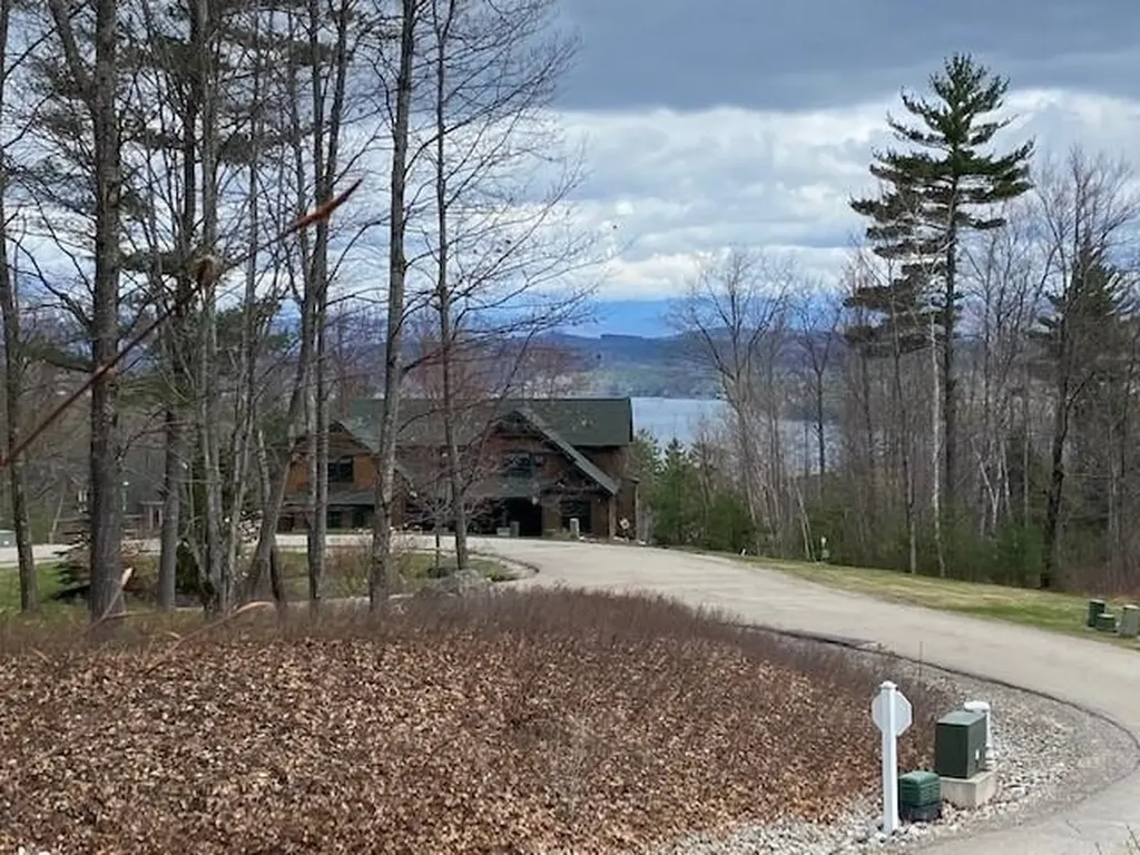 25 Dead Reckoning Point Laconia NH 03246