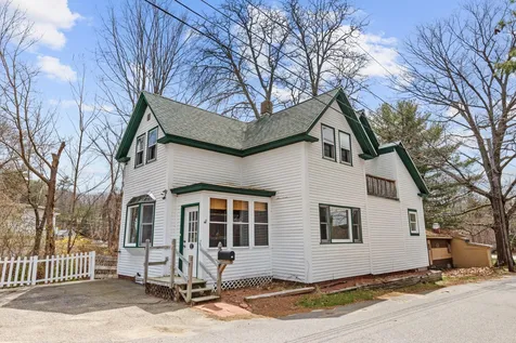 11 Moulton Street Laconia NH 03246