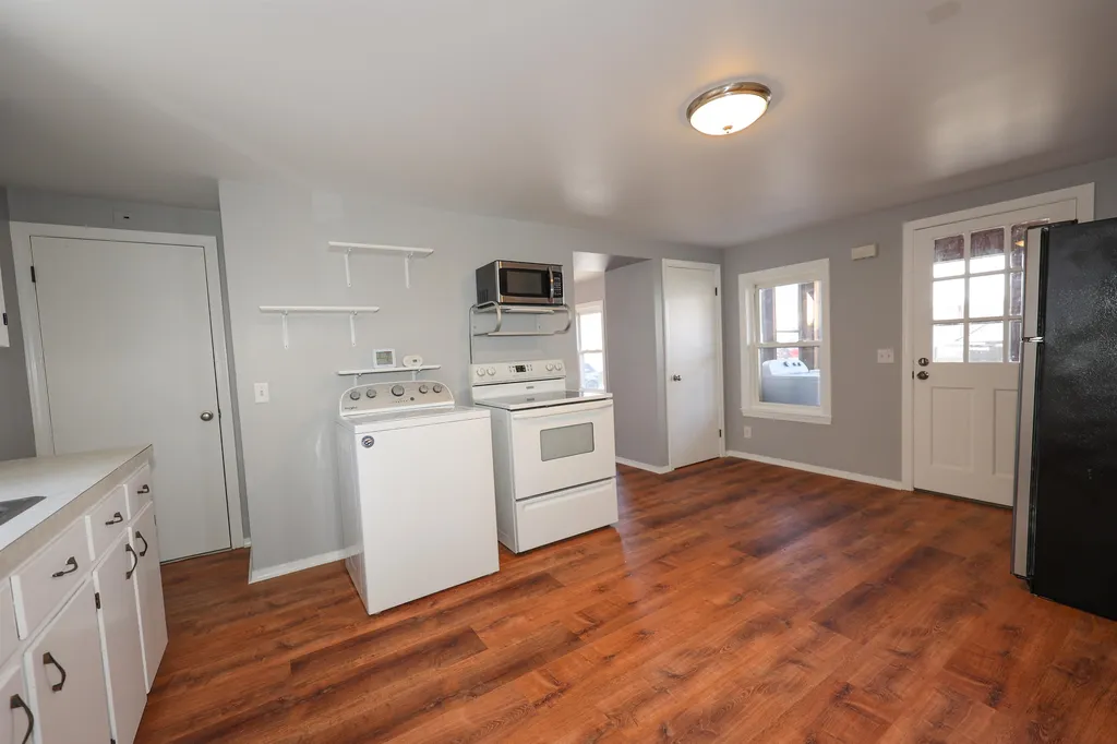 6 3rd Street Nashua NH 03060