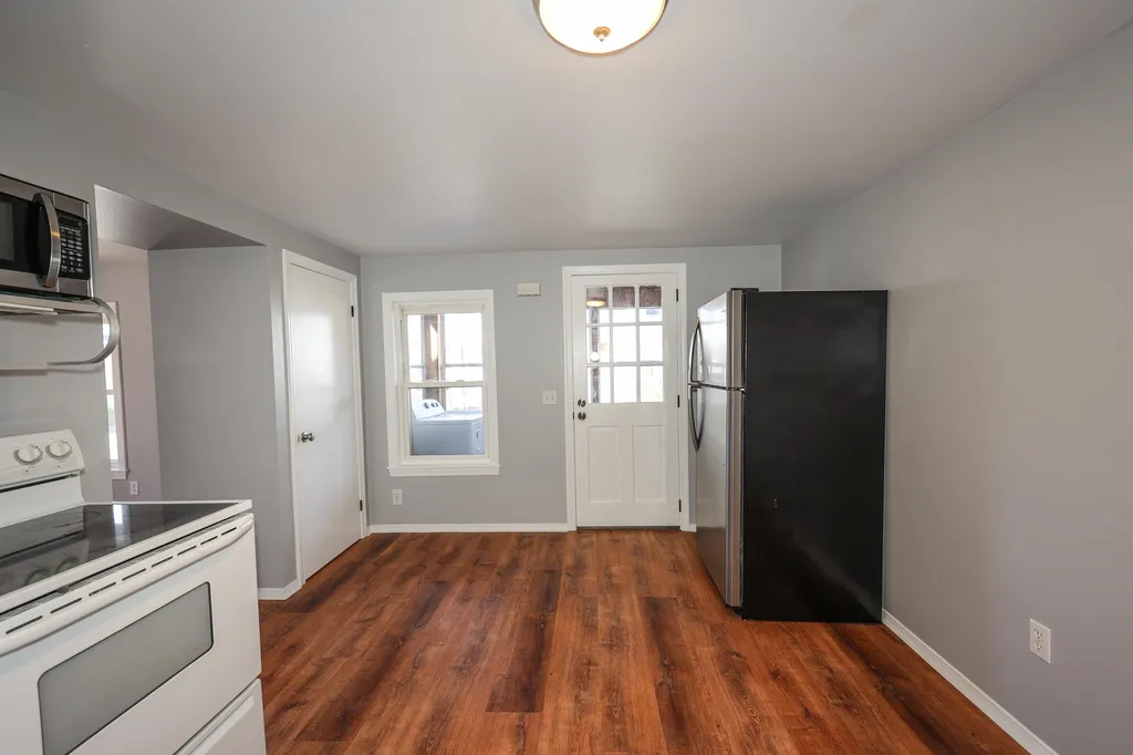 6 3rd Street Nashua NH 03060