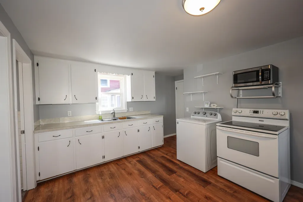6 3rd Street Nashua NH 03060