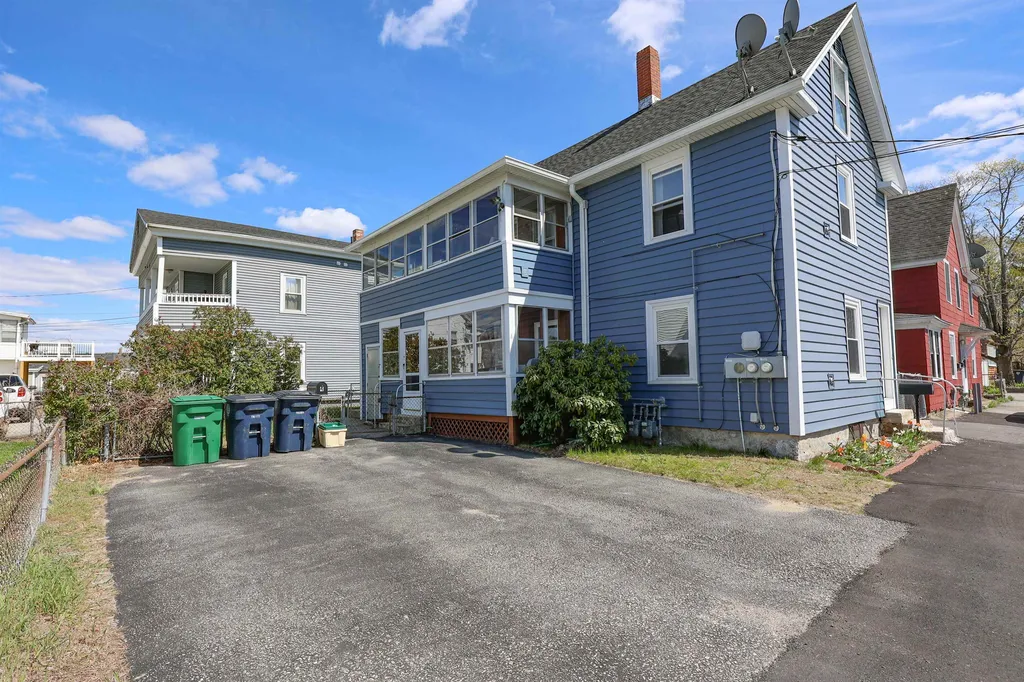 6 3rd Street Nashua NH 03060