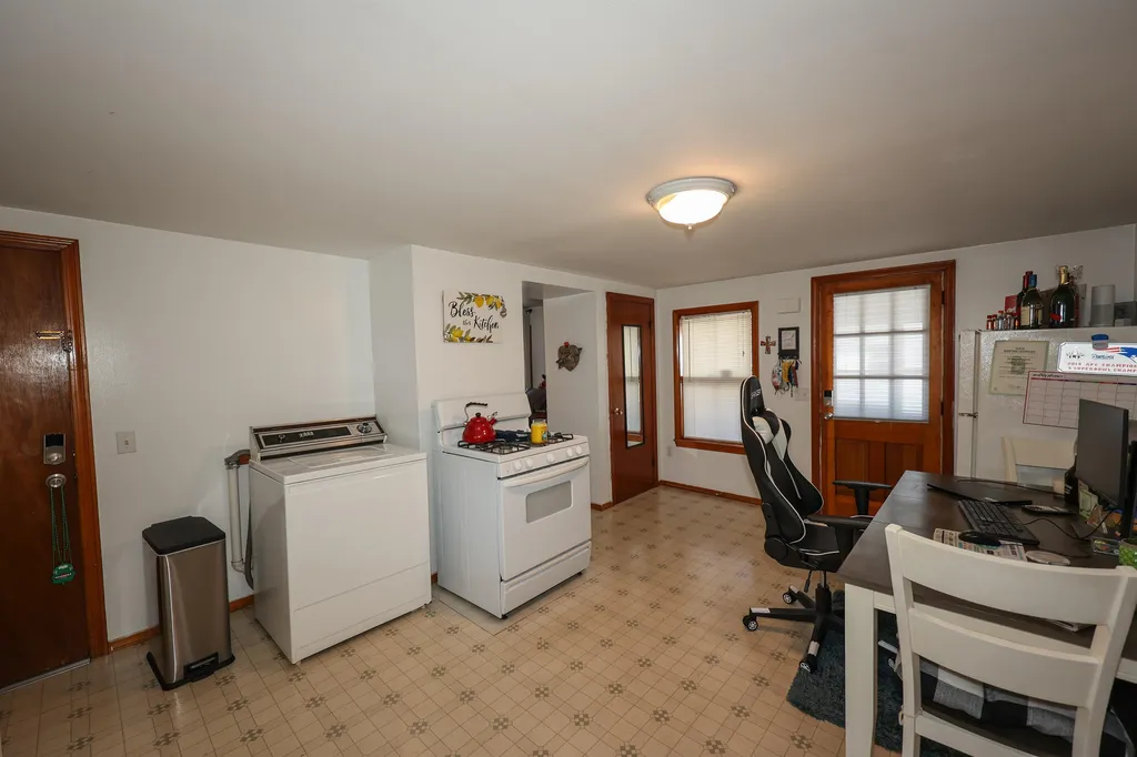 6 3rd Street Nashua NH 03060