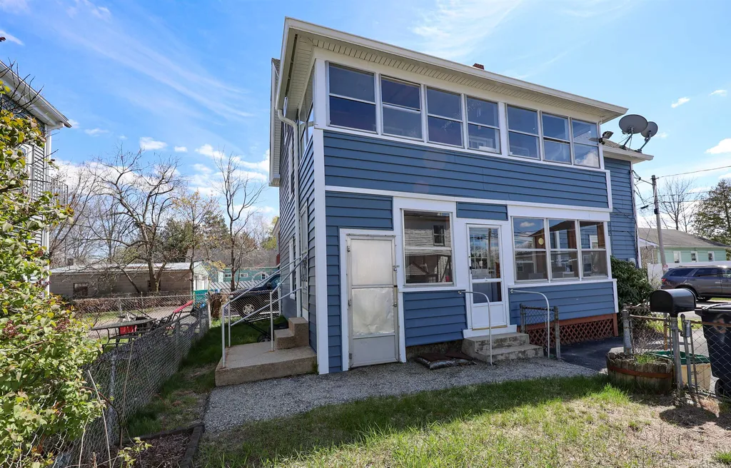 6 3rd Street Nashua NH 03060